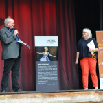 Stefan Leim (links) mit Ruth Ratter bei der Pfalzpreis-Ehrung